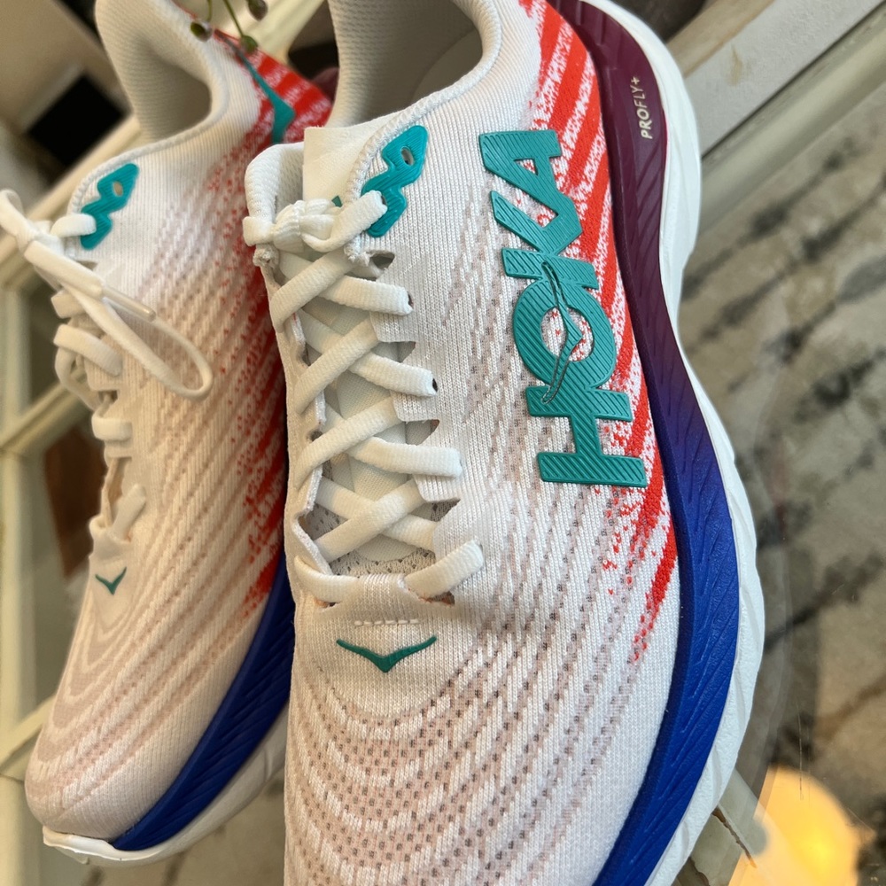 Hoka Woman’s Mach 5 Running shoes White/Flame